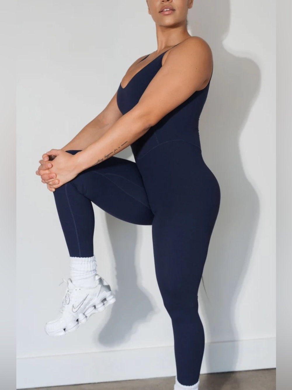 Vitality Cloud ll Jumpsuit Size S Oxford Navy Blue V-Neck Contouring Snatched - Picture 6 of 12